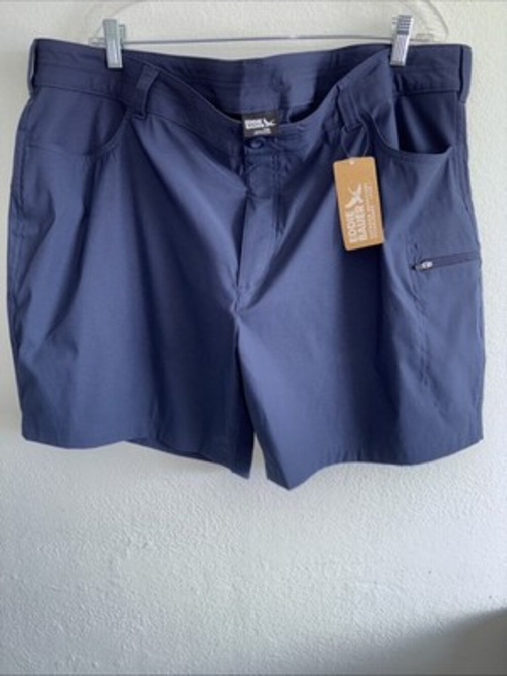 Eddie Bauer Rainier Shorts Womens Navy Blue UPF 50+ Stretch Size 24W NEW